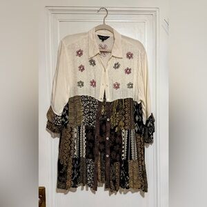 Young Threads Tunic Size Large